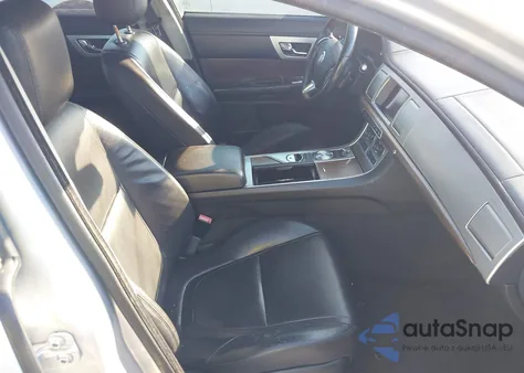 2012 Jaguar Xf z USA, uszkodzony, nr VIN SAJWA0FB7CLS34592